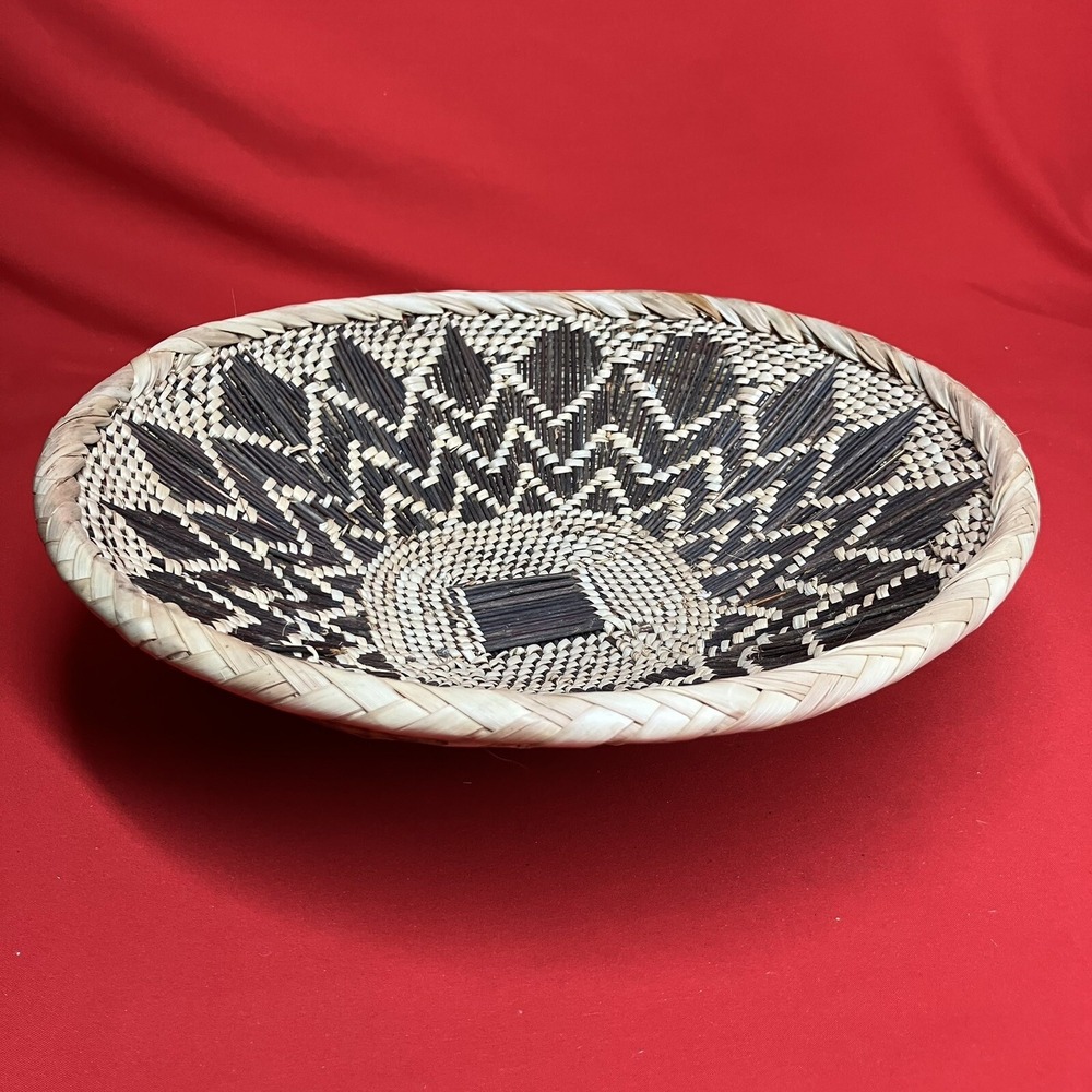 Woven Tonga Basket 13" / With Twigs Leaves Grass / Geometric‎ / Fruit Bowl